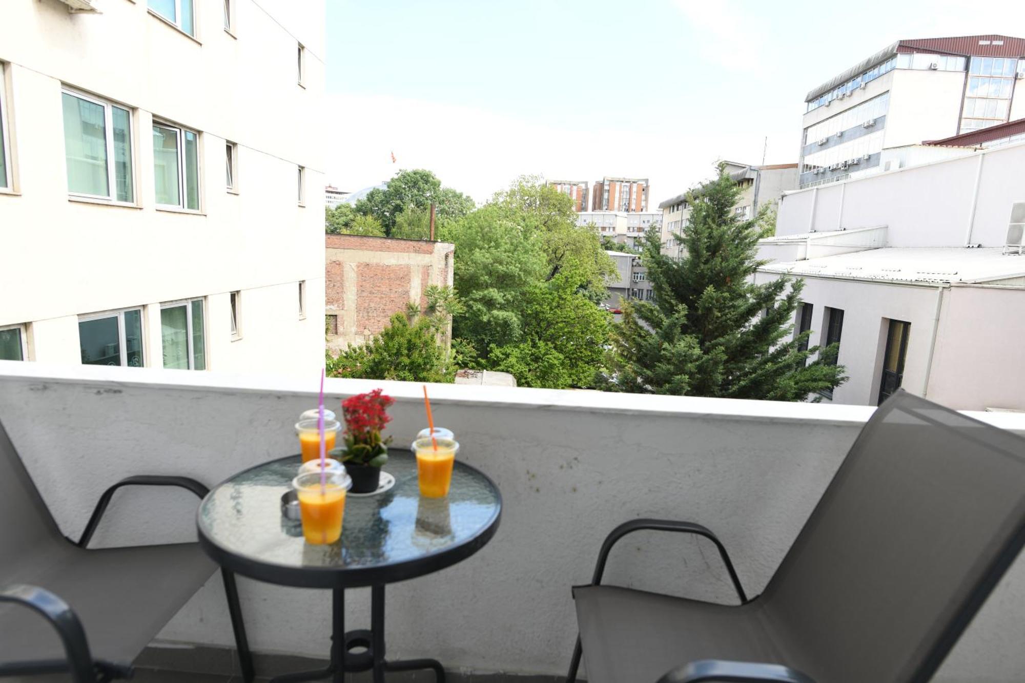 Cinema Vardar Apartment Skopje Exterior foto